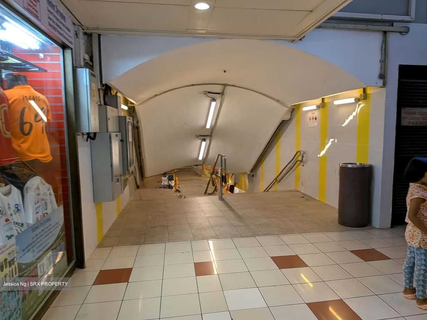 Peninsula Shopping Complex (D6), Retail #589643571